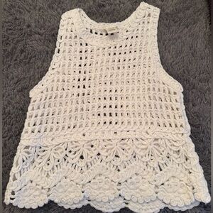 Ultra Pink Size Small White Crochet Sleeveless Top